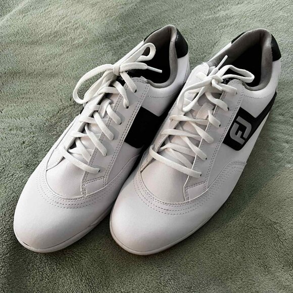 Men's FJ Spikeless Golf Shoes - Picture 3 of 4